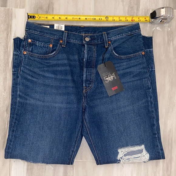 Levi’s Premium 501 Distress & Raw Hem (2018), Capital E, 32x28, NWT, $108 MSRP - Picture 4 of 13